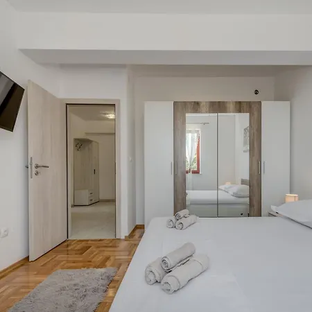 Aurelia Apartament Podstrana